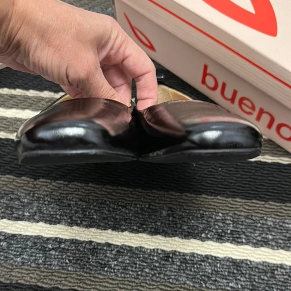 Sz 38 (7.5)⭐️NWT Bueno Elizabeth Black Patent Leather Flats. - Picture 9 of 13